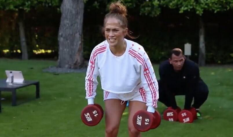 DELFI NAISTEKAS! VIDEO | Treeni nagu supervormis Jennifer Lopez! 20-minutiline treeningkava, mida ta oma perega teeb