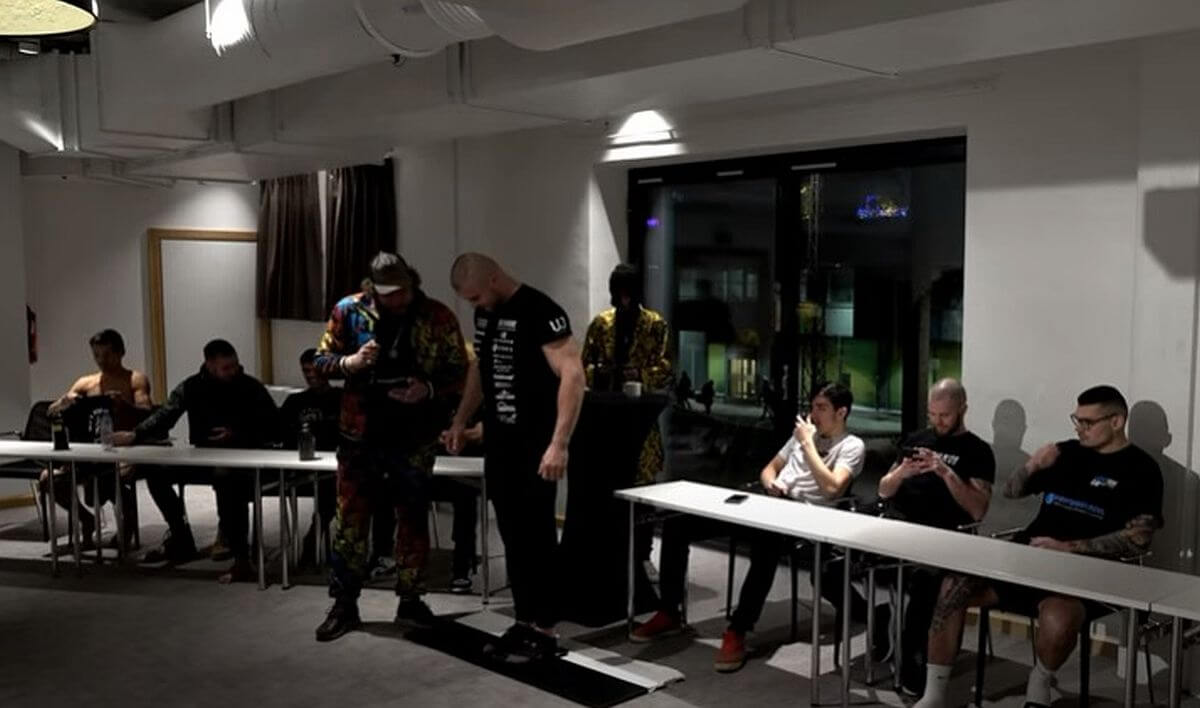 Video! Uku Jürjendal käis kaalumas Soome kikkpoksiürituseks Leveli Fight Nightiks