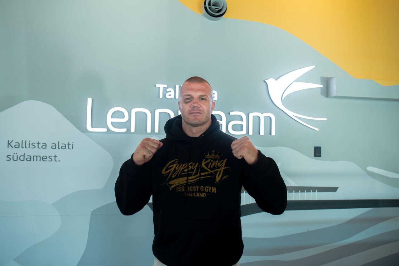 Uku Jürjendal Tallinna Lennujaamas (Foto Risto Štukert) (14)