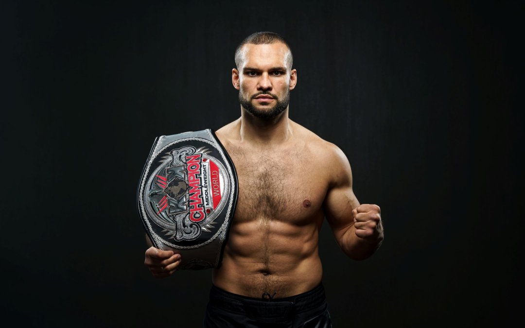 NEXT ROUND I Treener Max Vorovski: poks on hea viis kogunenud agressiooni ja pinge väljaelamiseks